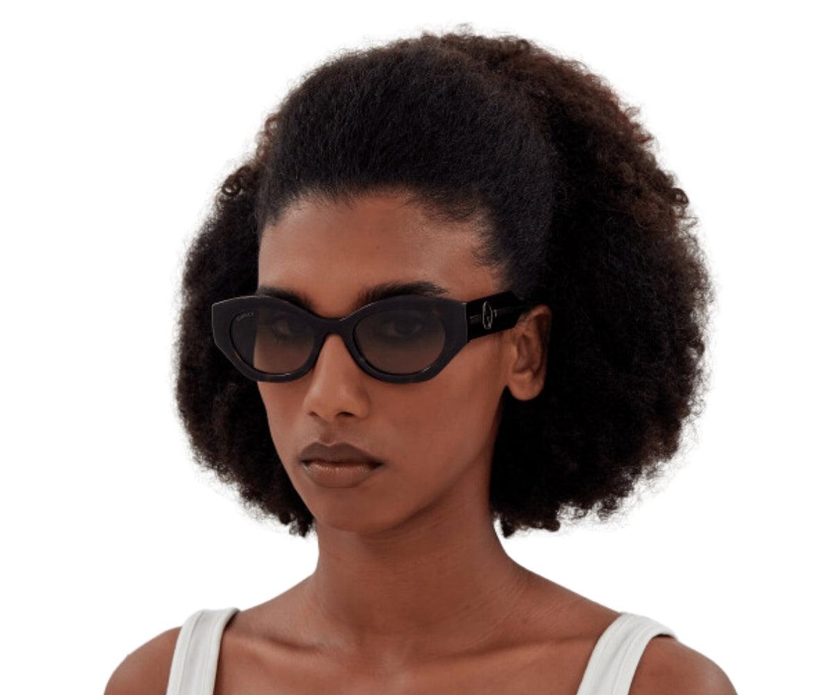 Gucci_Sunglasses_1553S_002_52_Model 1