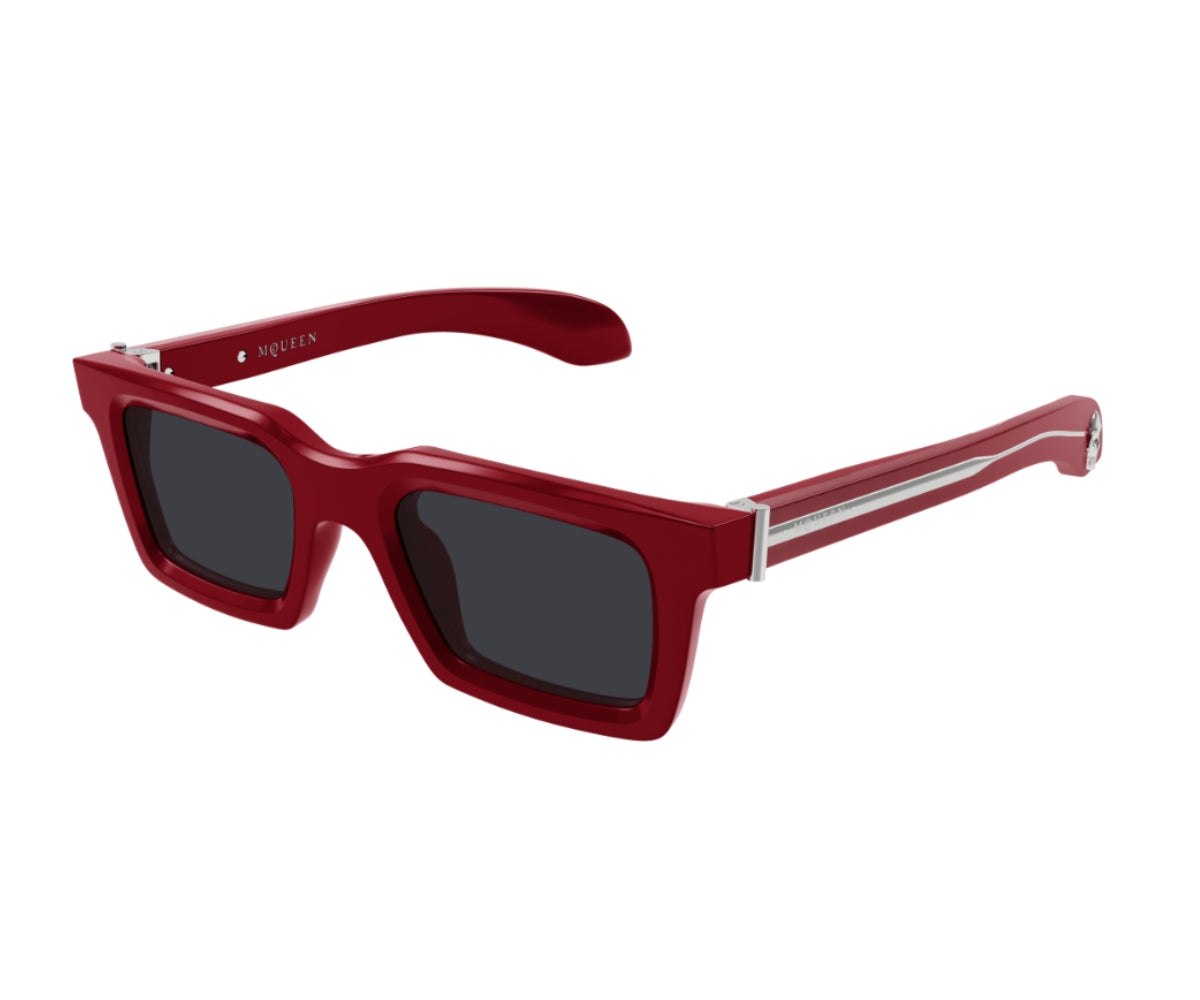 Alexander McQueen Bold Red Eyewear Alexander McQueen AM0469S Sunglasses | Select Eyewear main image 4
