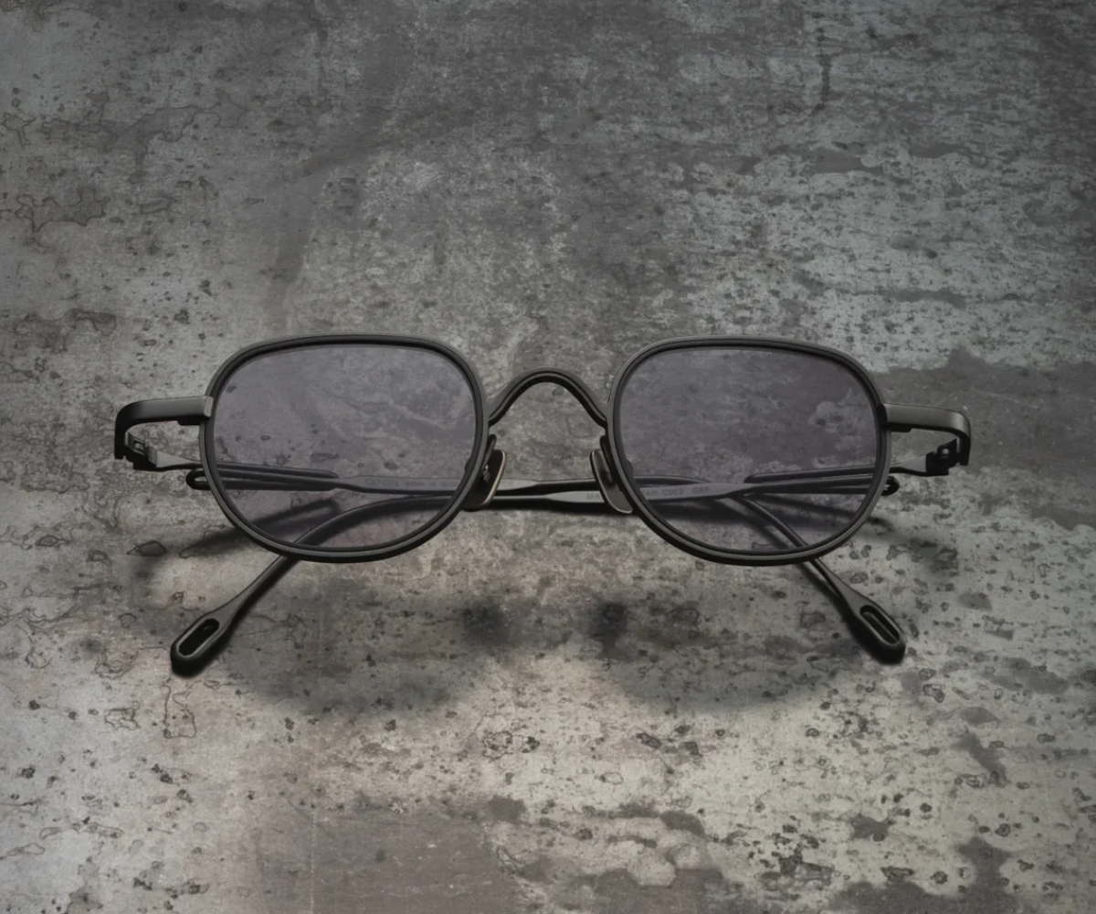 C002 GRAPHITE / GREY 39