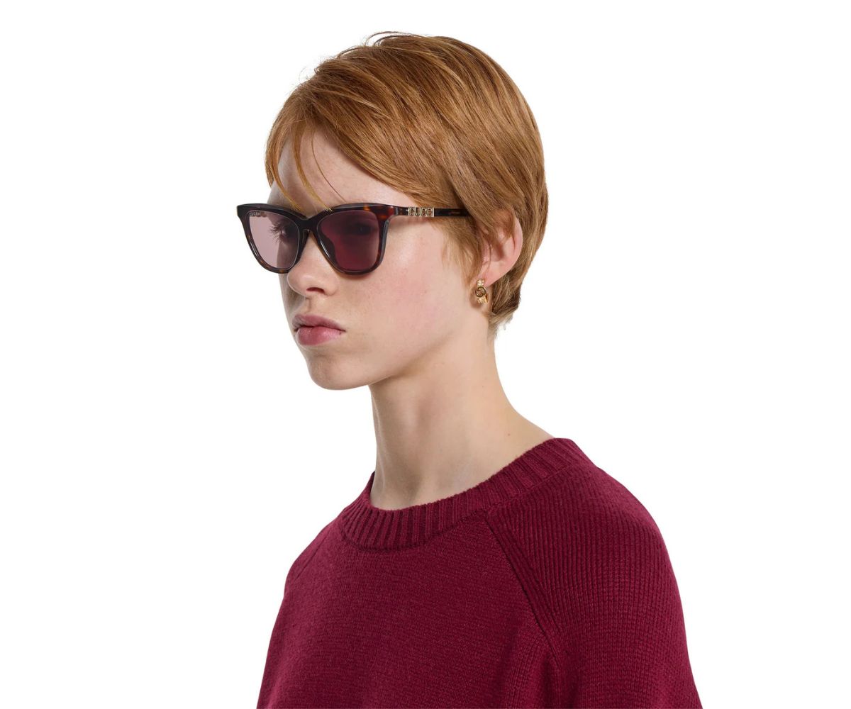 Gucci_Sunglasses_2032S_002_52_model2
