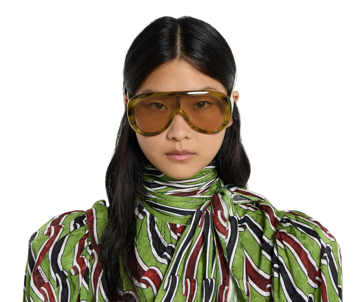Gucci_Sunglasses_GG2164S_006_99_model1
