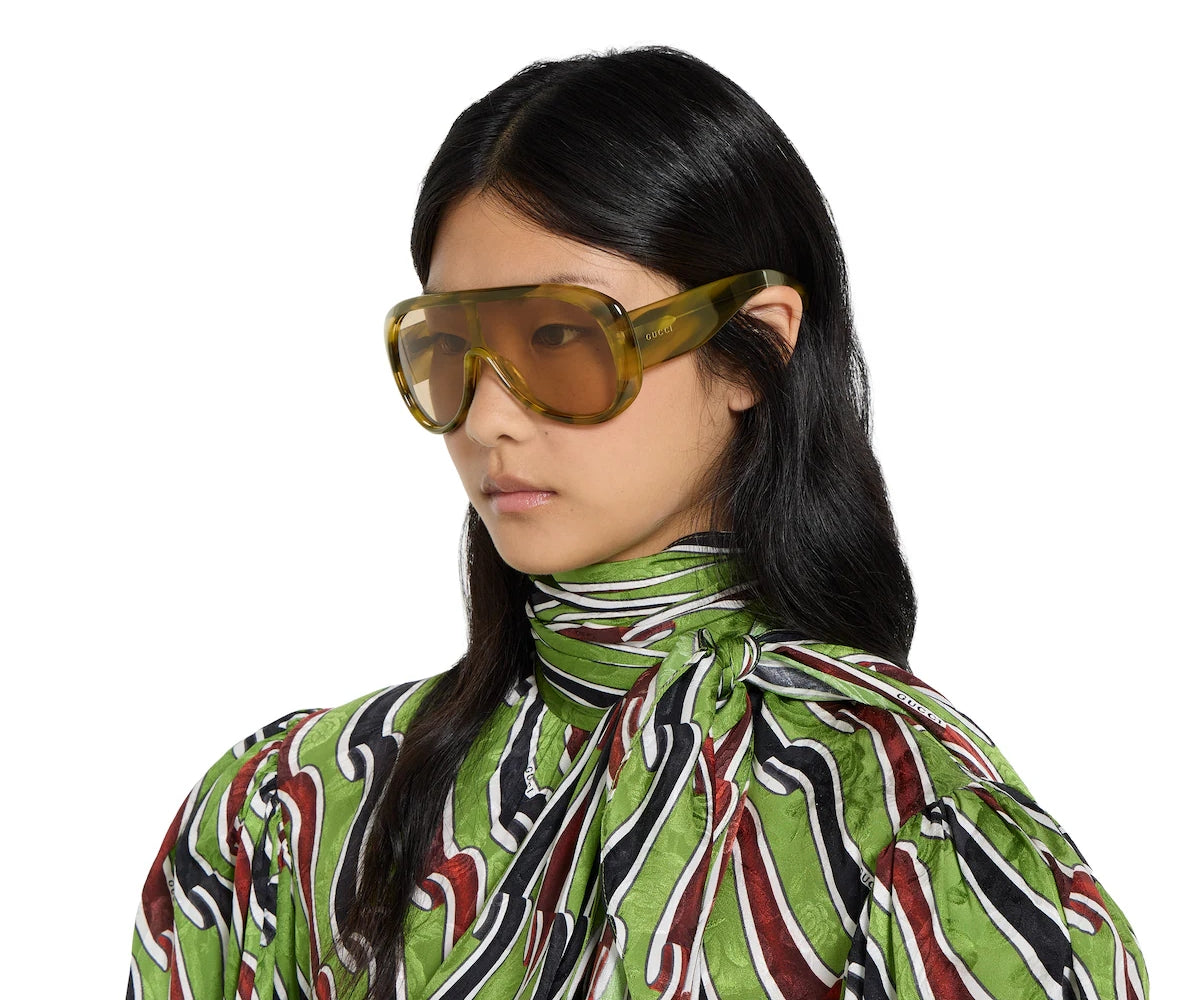 Gucci_Sunglasses_GG2164S_006_99_model2