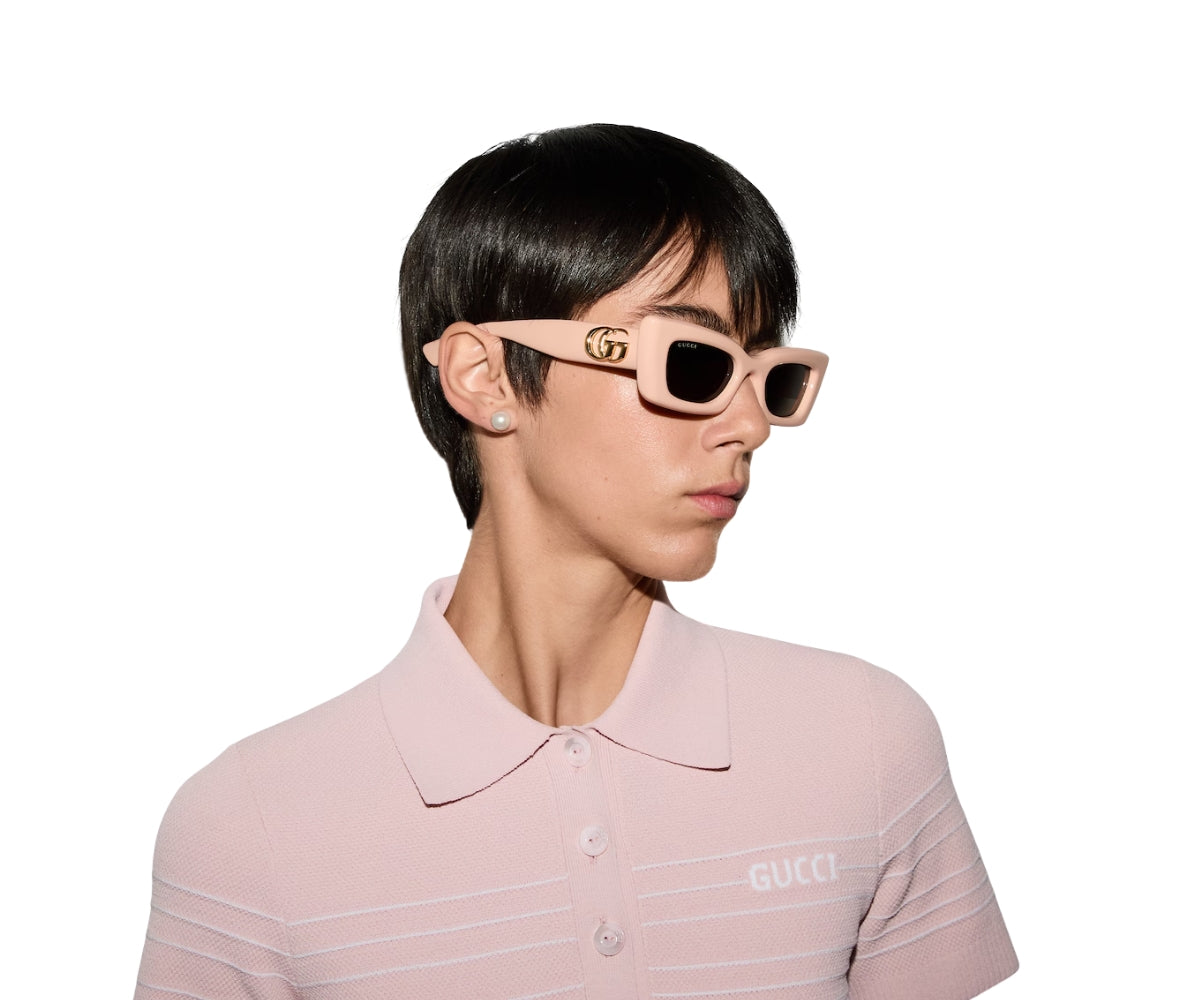 Gucci_Sunglasses_1827S_005_49_model image