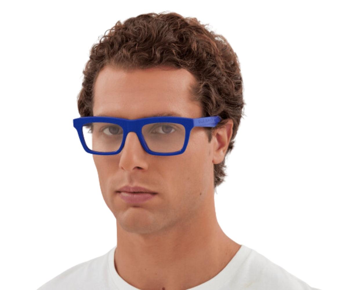 Alexander Mcqueen_Glasses_0423O_004_53_Model 1