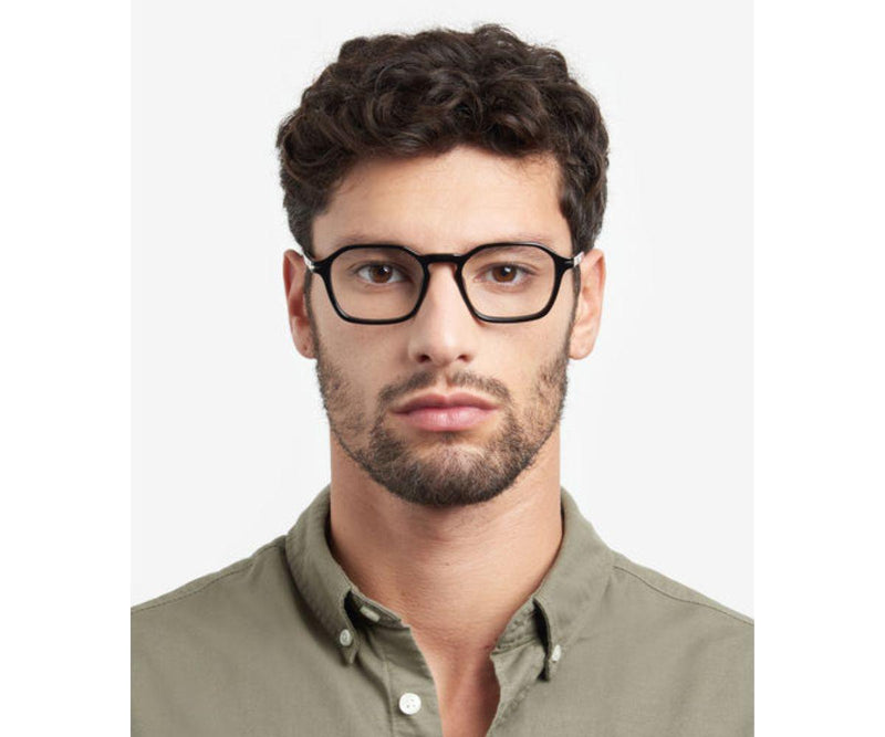 David Beckham_Glasses_1125_2M2_50_Model 2