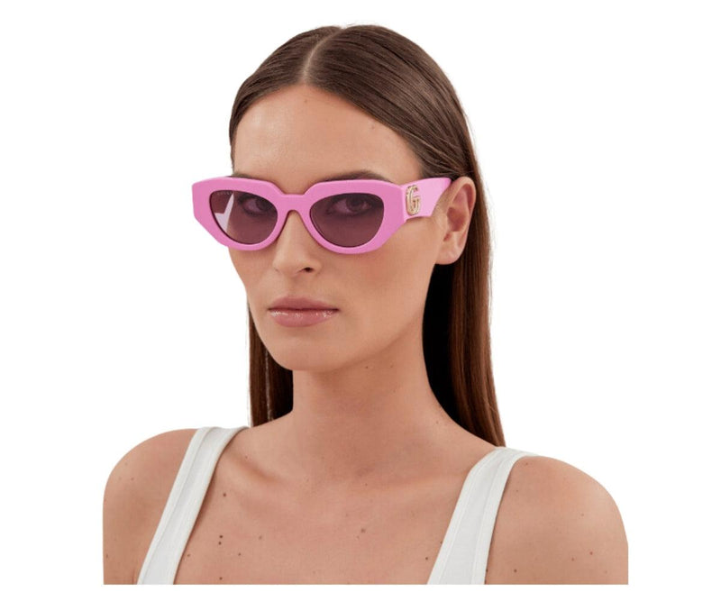 Gucci_Sunglasses_1421S_004_51_Model 1