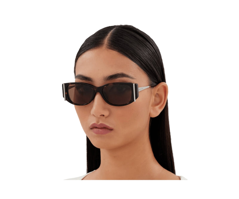 Alexander Mcqueen_Sunglasses_0494SA_002_55_model