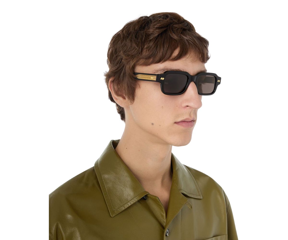 Bottega Veneta_Sunglasses_1442S_001_51_model1