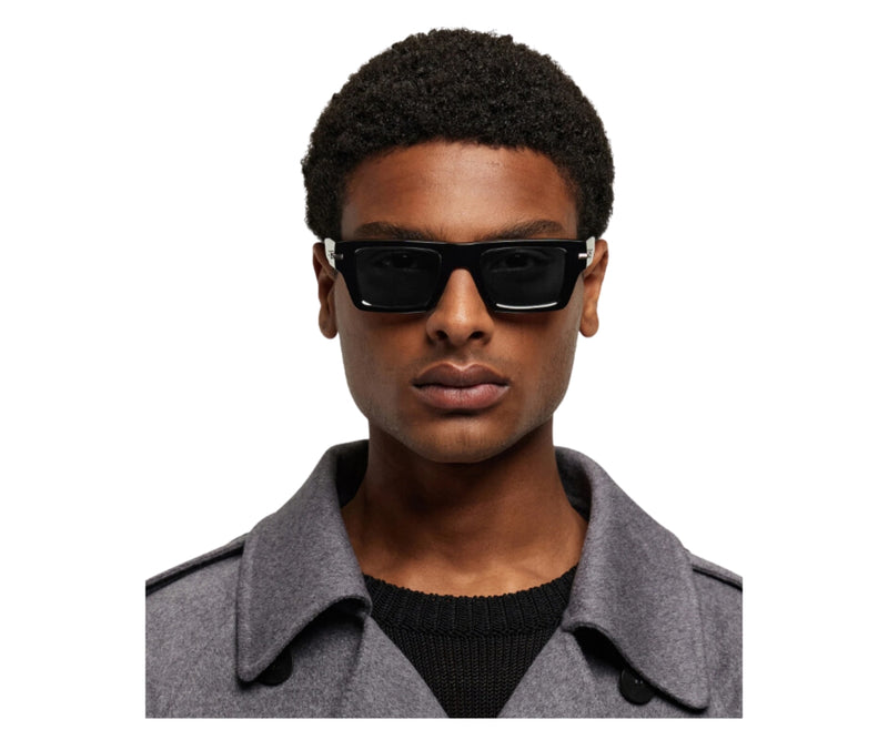 Ferragamo_Sunglasses_2034_001_50_model 1
