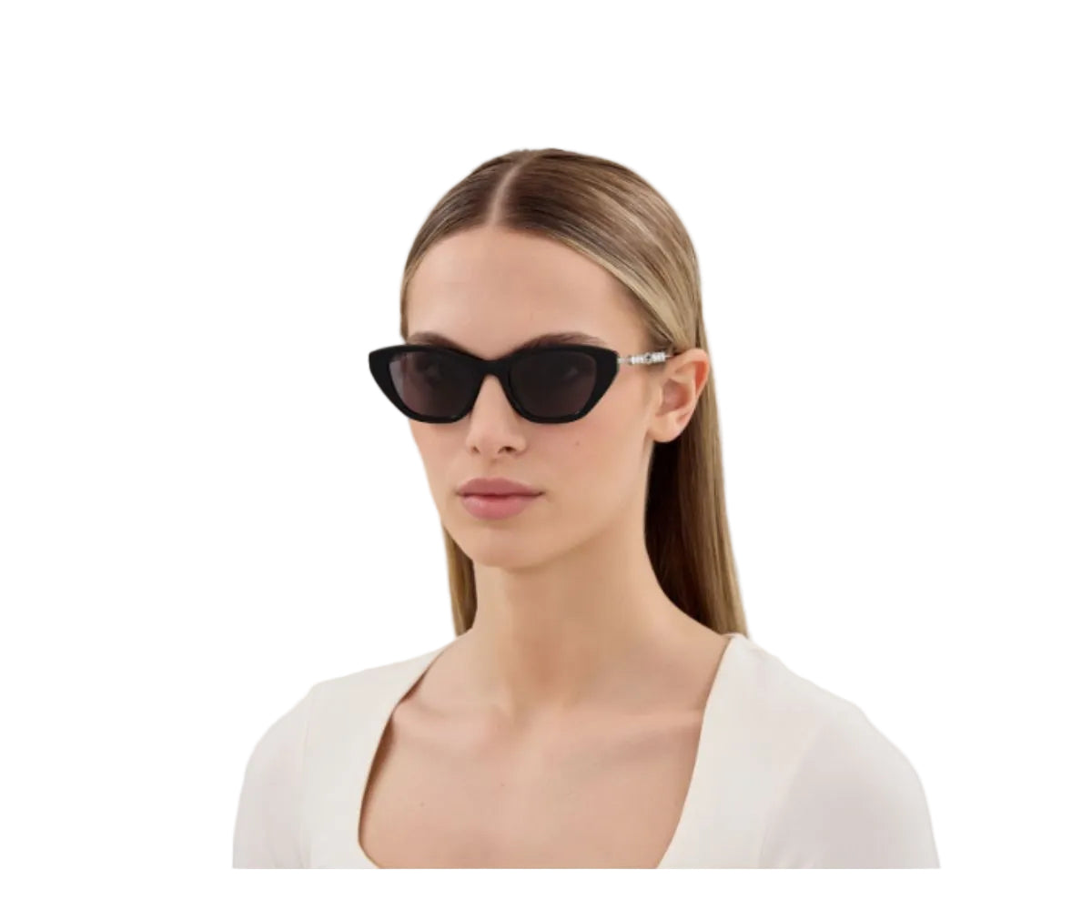 Gucci_Sunglasses_1968S_002_50_model 1
