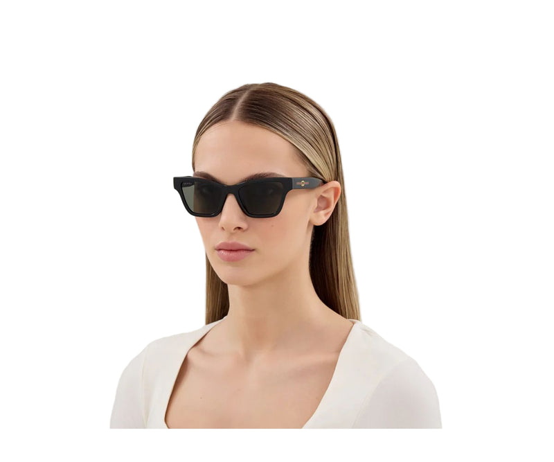 Gucci_Sunglasses_1982S_001_53_model 