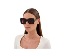Gucci_Sunglasses_2025S_002_49_model 1 view 4