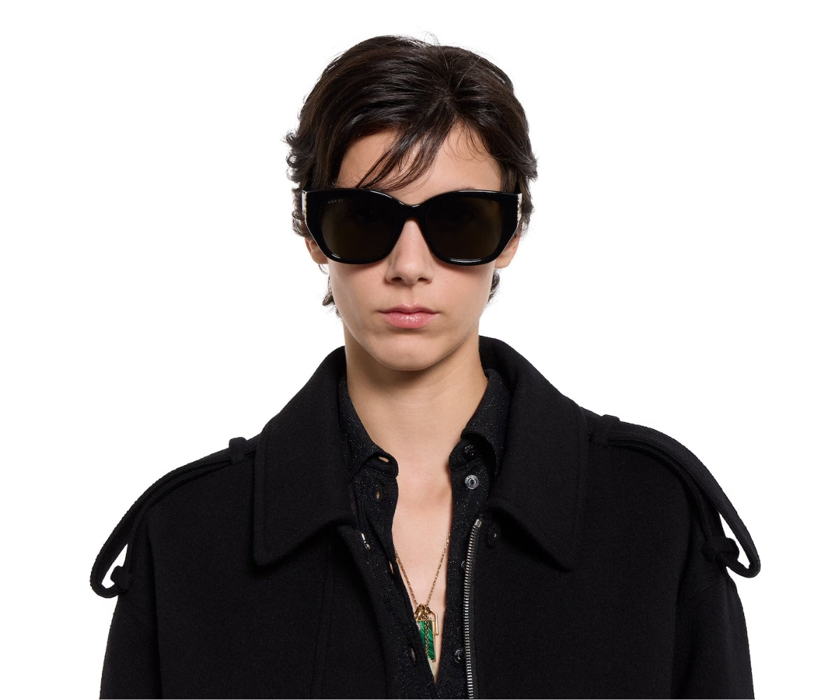 Gucci_Sunglasses_2043SA_001_55_Model 1