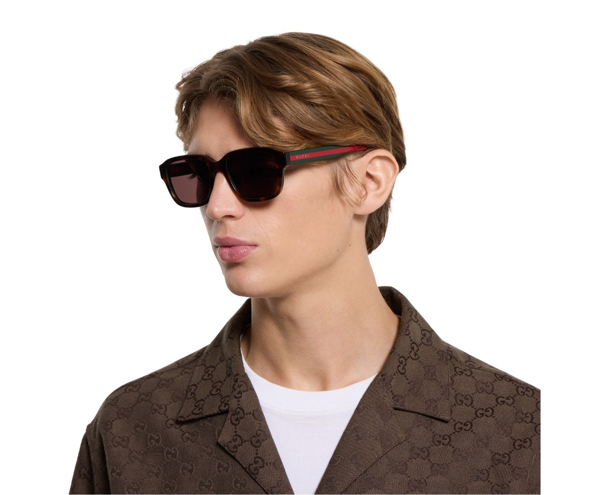 Gucci_Sunglasses_2120SA_002_55_Model 2