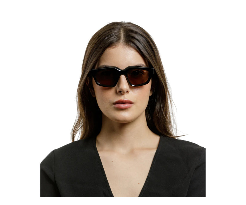 Lapima_Sunglasses_SEBASTIAN_NATURAL BLACK VINTAGE_53_model 