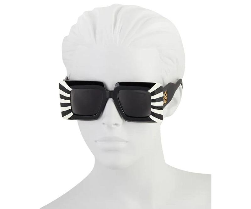 Loewe_Sunglasses_40090I_04A_47_Model 2