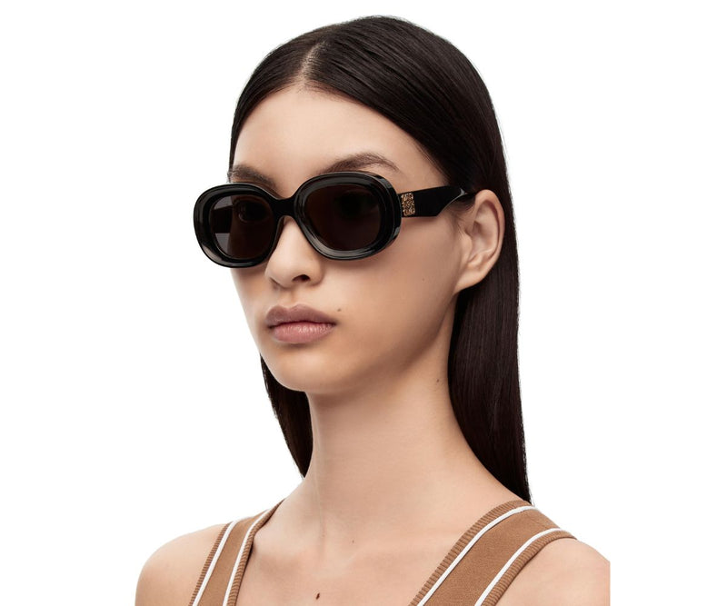 Loewe_Sunglasses_40103U_01A_49_Model 1