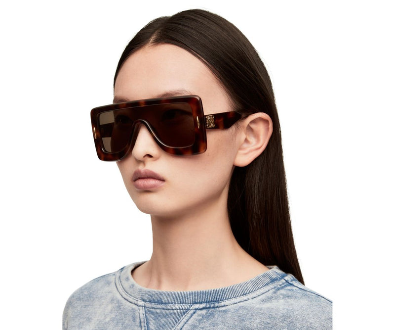 Loewe_Sunglasses_40104I_52E_122_Model 1