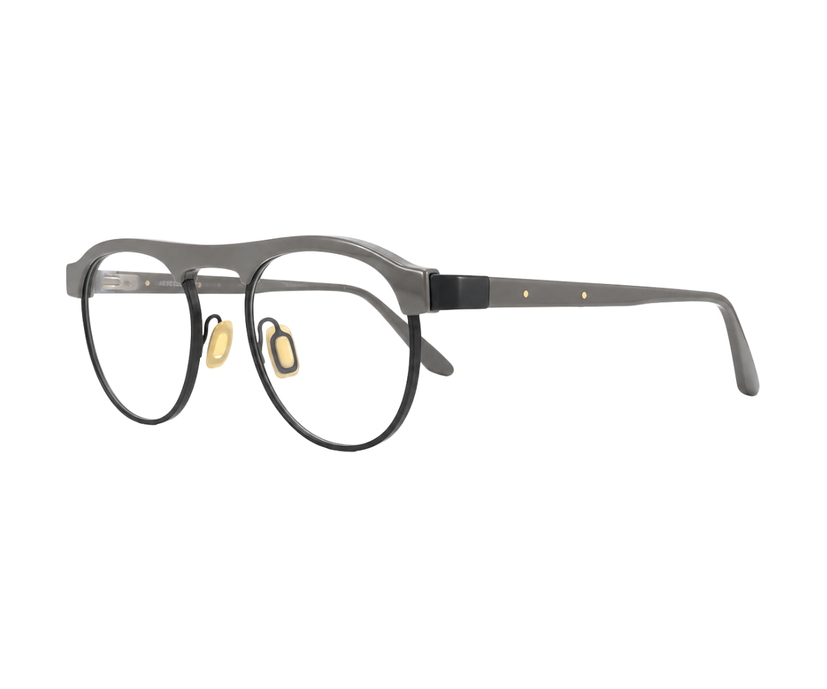 Robert La Roche_Glasses_End_525T_005_49_45