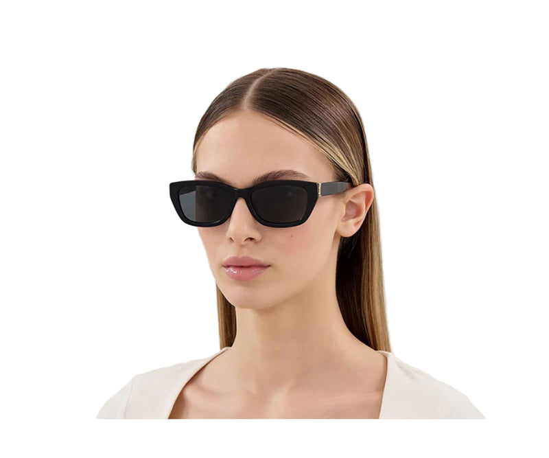 Saint Laurent_Sunglasses_M153_001_55_model 