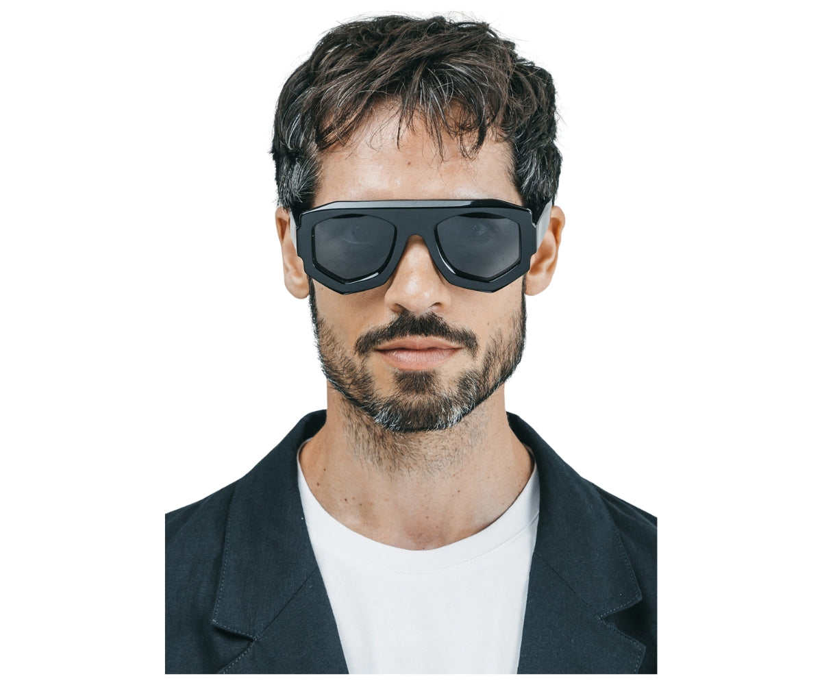 Tavat Eyewear_Sunglasses_Punkouture_SM16 SM004_BLK_51_model 