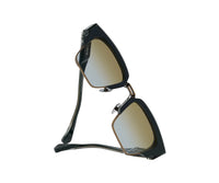 T Henri_Sunglasses_SPEEDTAIL_SPCBR BRITISH RACING GREEN_50_closeup view 3