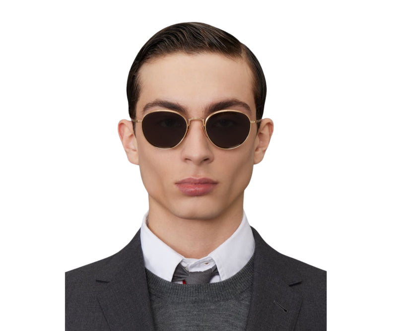 Thom Browne_Sunglasses_UES119A_711_52_model 