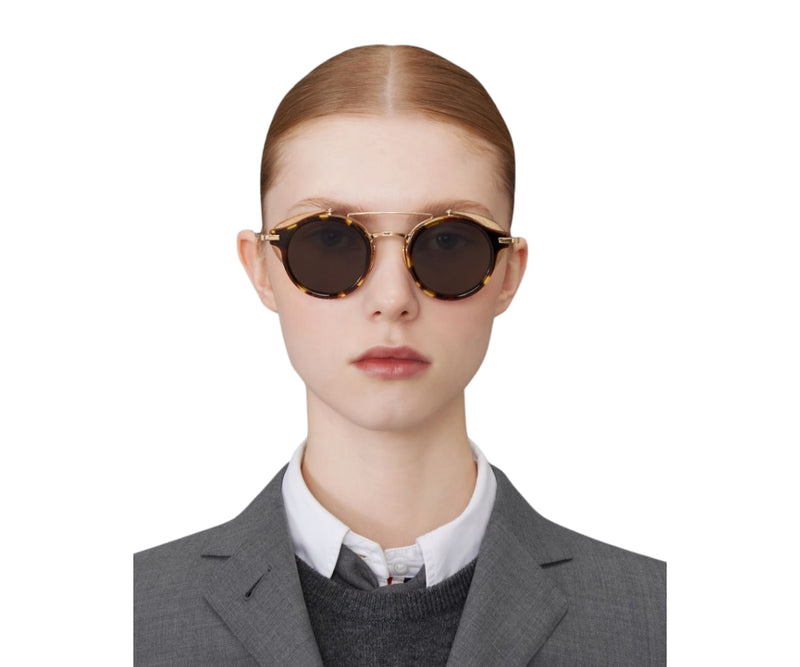 Thom Browne_Sunglasses_UES804A_215_45_model 1
