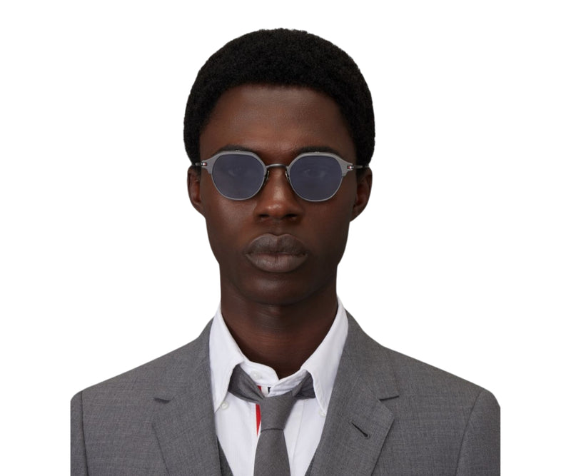 Thom Browne_Sunglasses_UES812A_004_48_model 