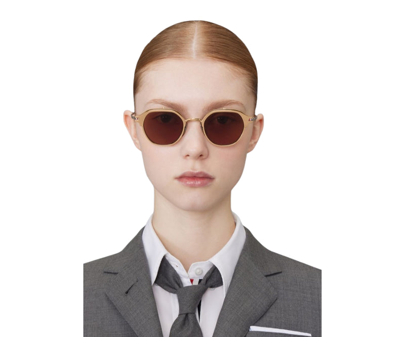 Thom Browne_Sunglasses_UES812A_710_48_model 2
