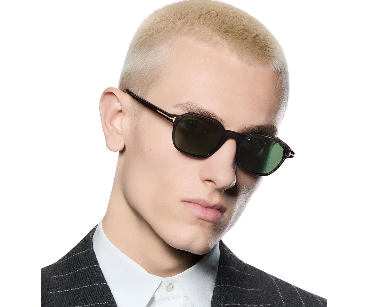 Tom Ford_Sunglasses_1301_20N_51_model1