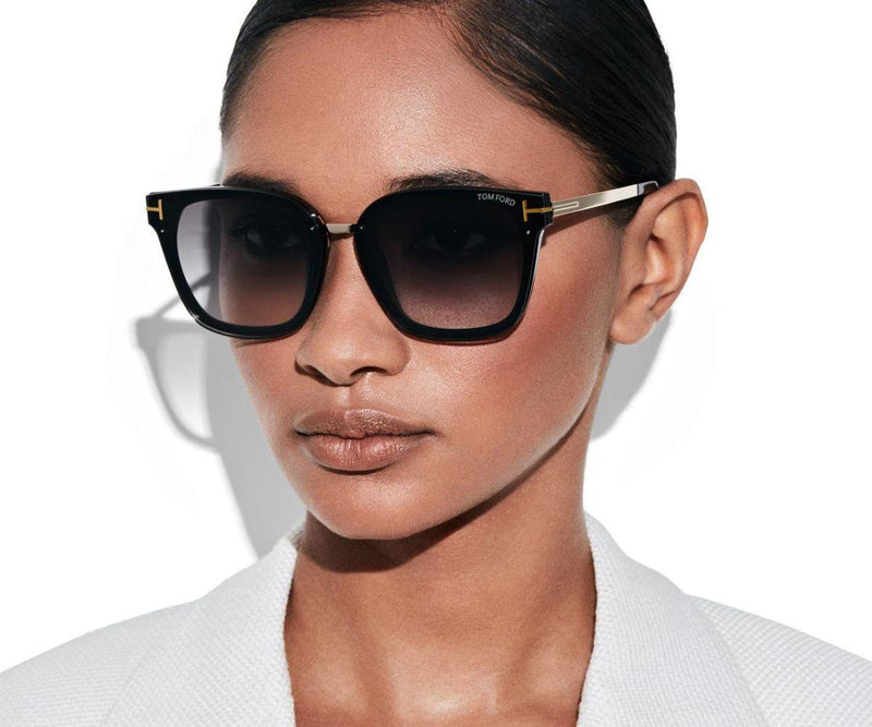 Tom Ford_Sunglasses_Philippa_1014_01B_68_Model 1