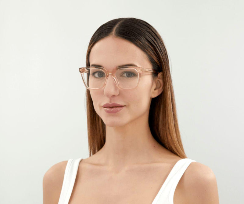 Mcqueen_Glasses_0327O_003_51_Model 1