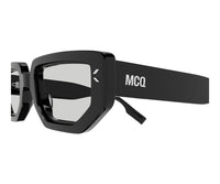 Mcqueen_Sunglasses_0362S_005_52_Close up view 3