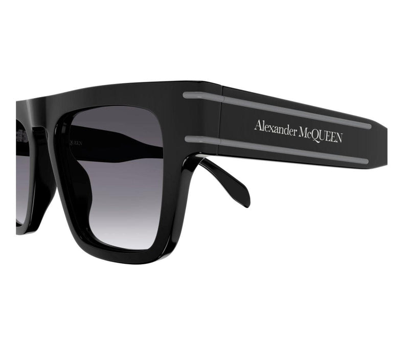 Alexander Mcqueen_Sunglasses_0397S_001_52_Close up