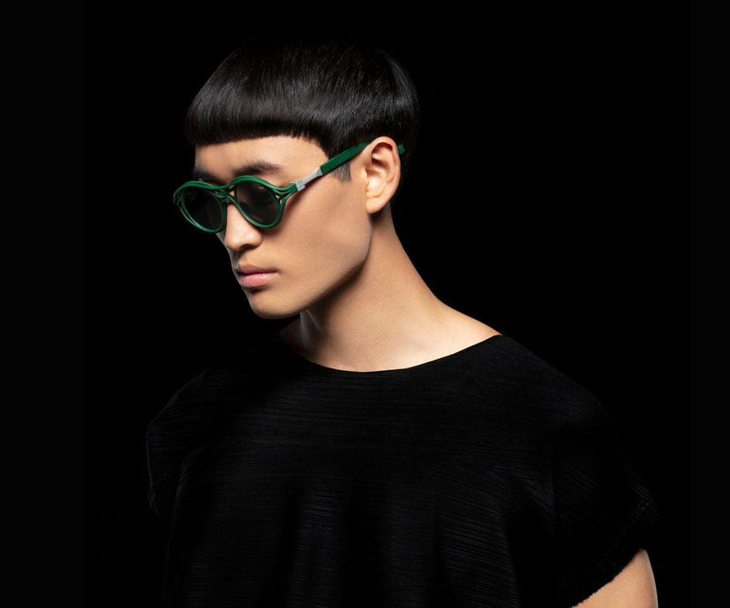 Vava Eyewear_Sunglasses_Kengo Kuma’S_CL0015_GREEN SILVER_46_Model 1