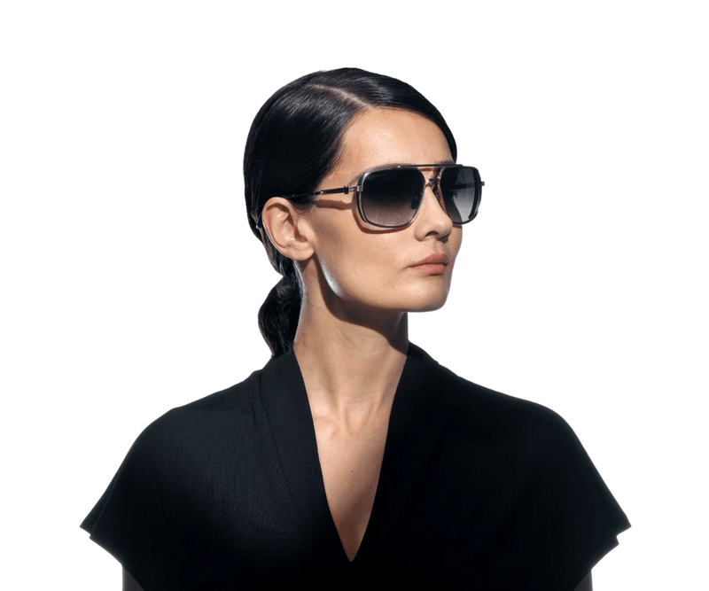 Akoni_Sunglasses_Pathfinder_AKS-503A_GLD-BLK_59_Model 1