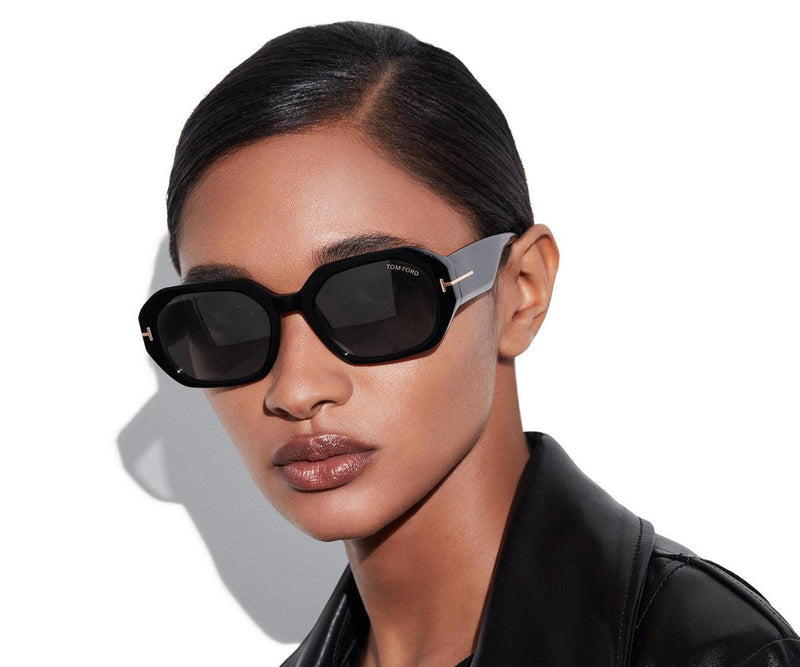 Tom Ford_Sunglasses_Veronique_0917_01A_55_Model 1